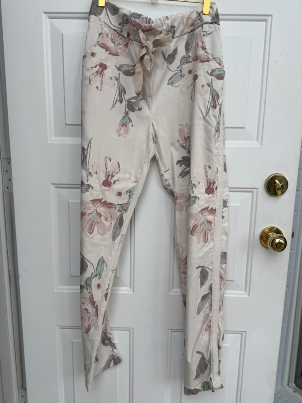 Gigi Moda Cream Floral Print Tie Waist Pants- One Size